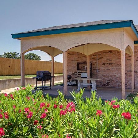 Quality One Motel Weatherford Εξωτερικό φωτογραφία